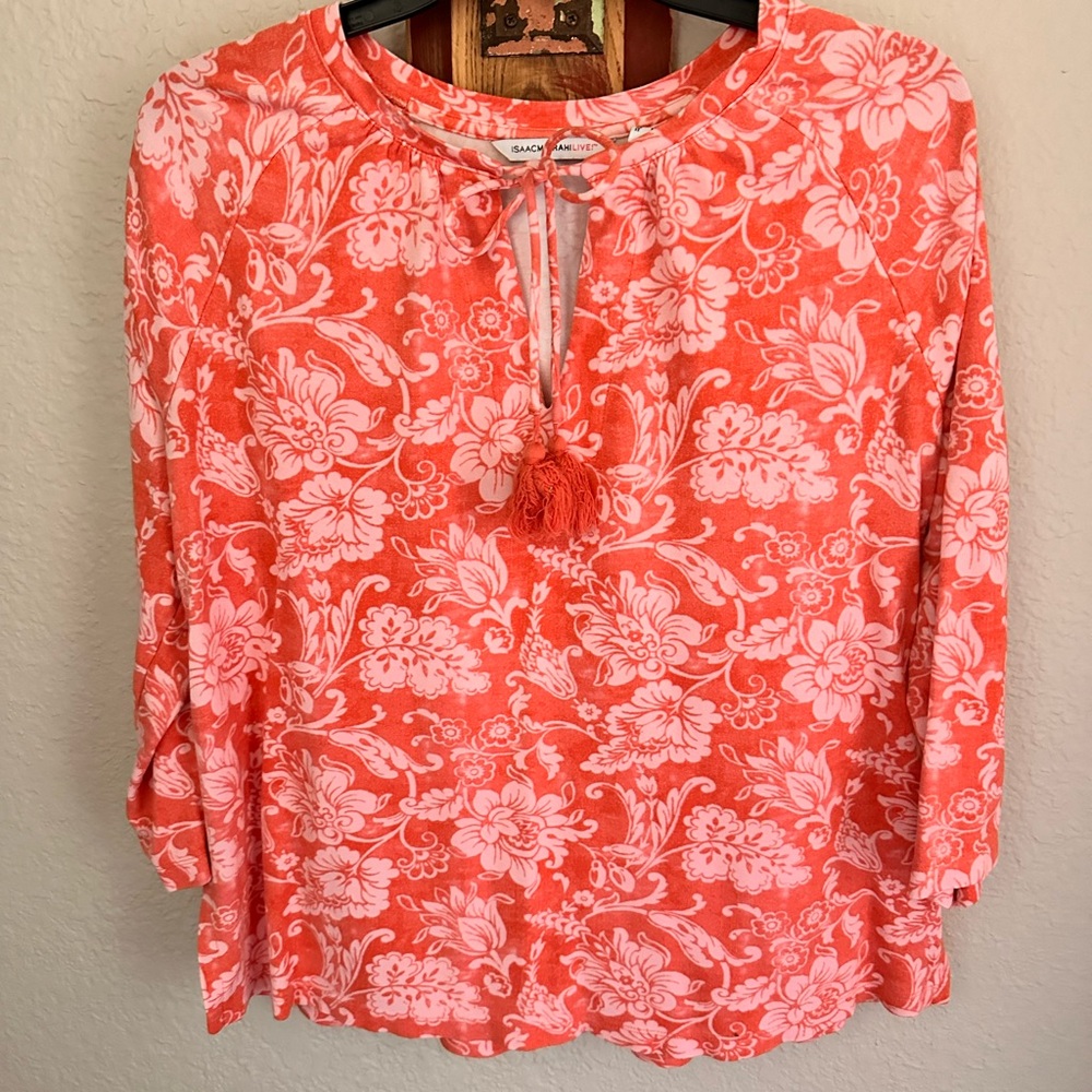 Awesome Isaac Mizrahi top with tassels. Size M